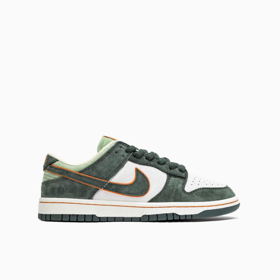 Nike SB Dunk Low X Otomo Katsuhiro