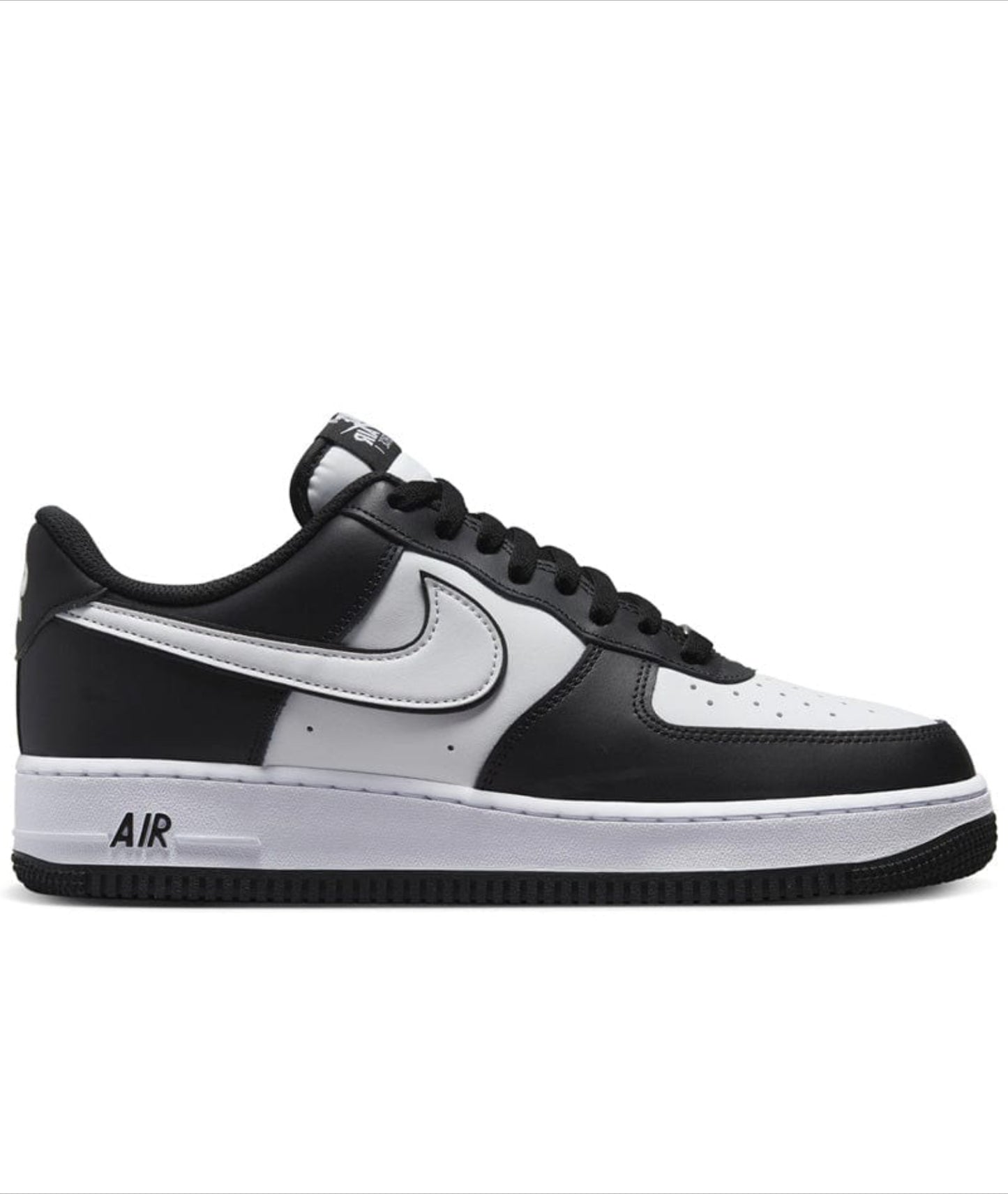 Nike Air Force 1 ‘07 Low White Swoosh Panda